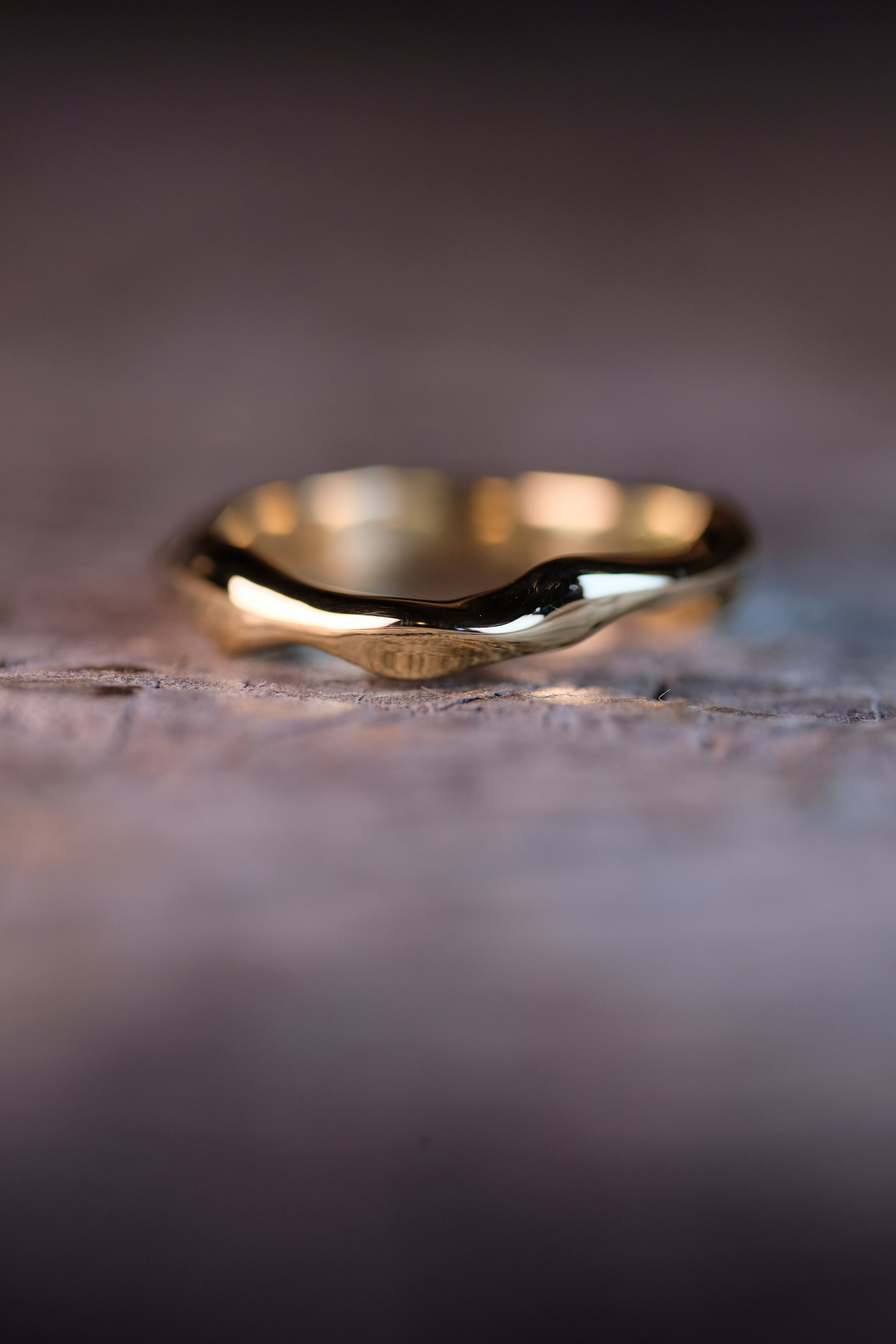 Wobble Ring Small 9ct Gold